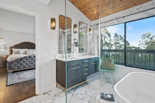 Colma House | #Marbella Lane- Perfect Blend of Scenic & Comfort