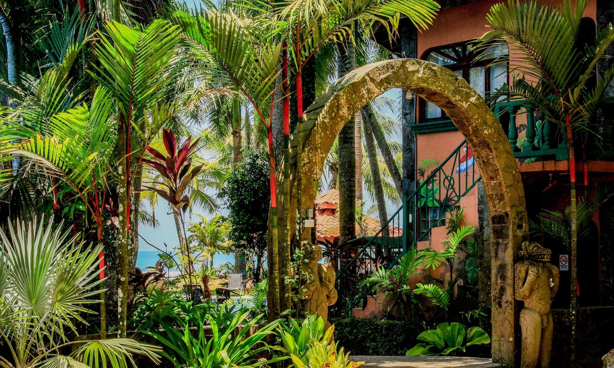 Playa Hermosa Villa | Marea Brava Apartments Ocean Front