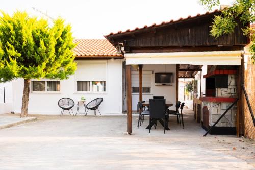Nea Iraklia House | MareAntoanetta