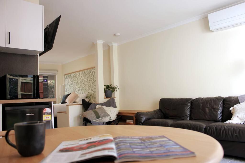 Marengo Apartment | Marengo Beach Studio 4