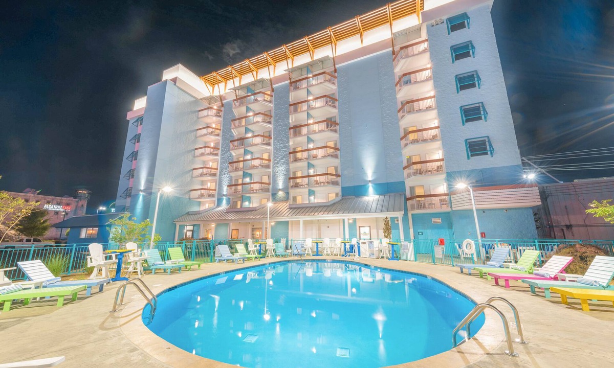 Pigeon Forge Hotel | Margaritaville Island Inn
