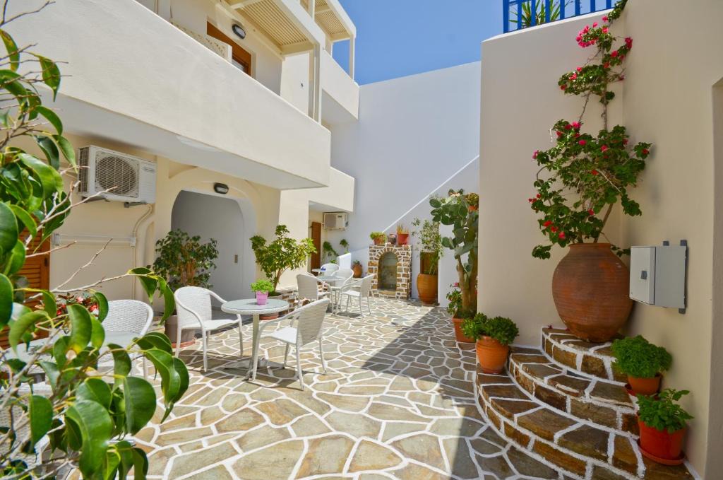 Naxos Town Apartment | Margo Studios