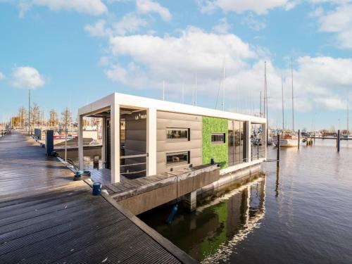 Volendam House | Marina Sunrise