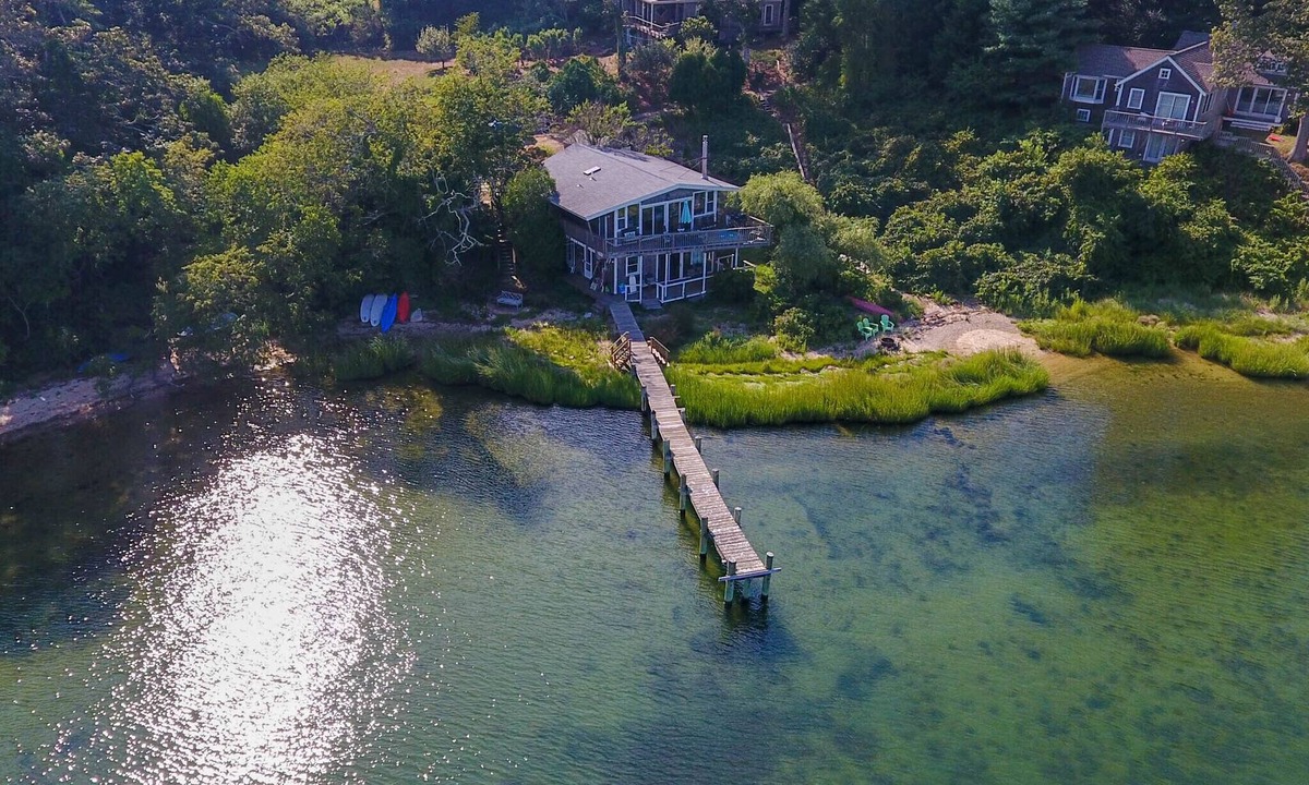Tisbury Cottage | Martha's Vineyard waterfront with Dock