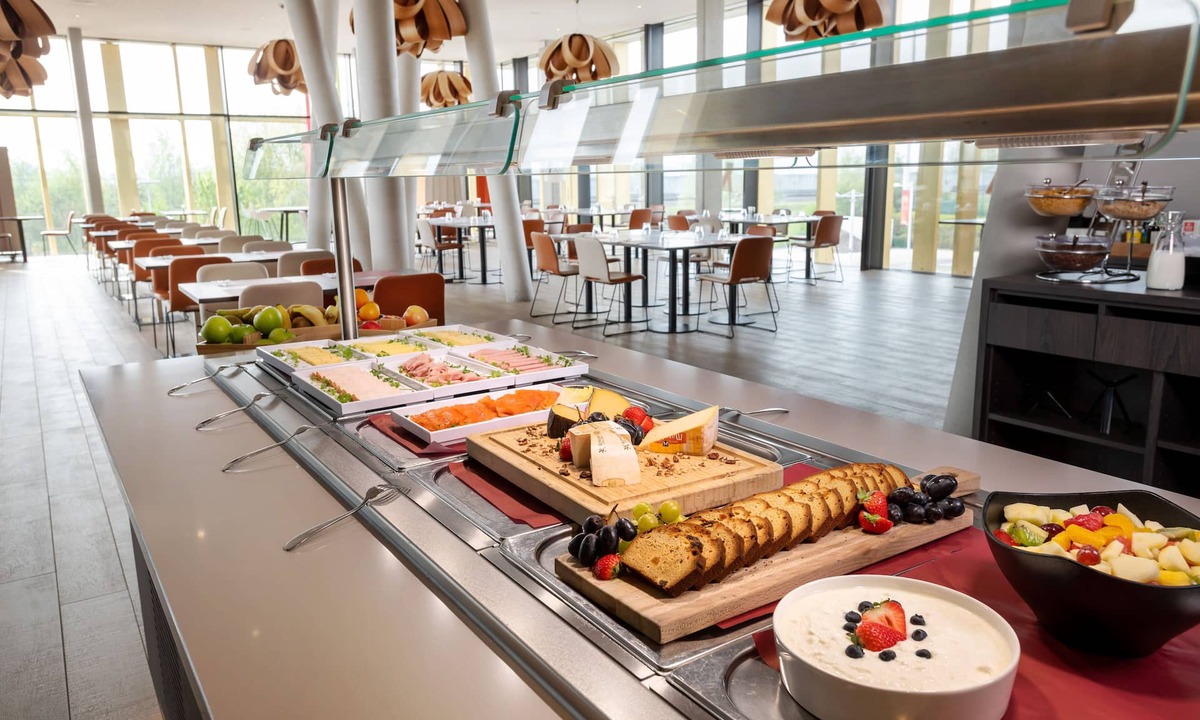 Tubize Hotel | Martin's Red