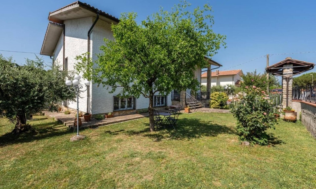 Pistoia Apartment | Martinelli Residence