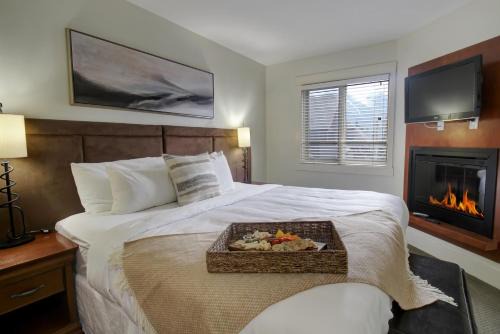 Canmore Apartment | Marvellous Mountain Condo Pool & Hot Tub