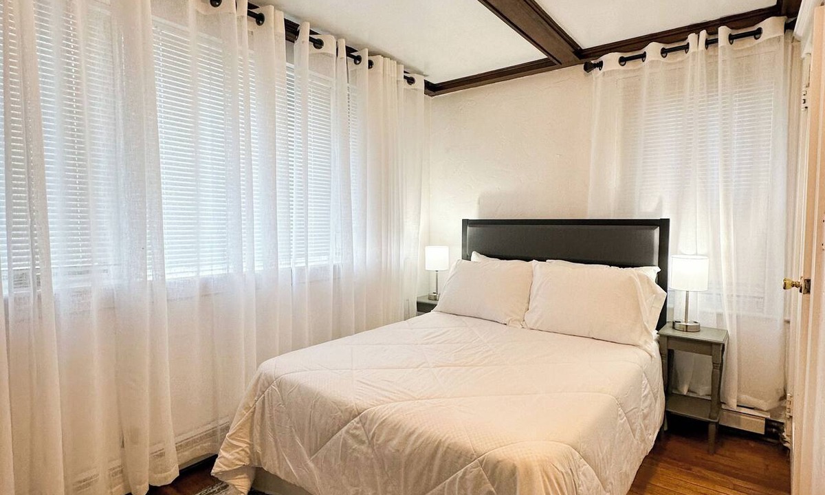 Orient Heights Apartment | Marvelous 1-bedroom studio East Boston