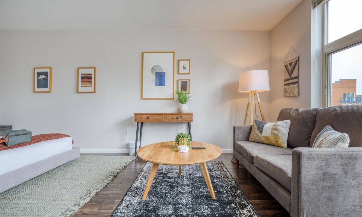 Belltown Apartment | Marvelous Belltown 1BR w/Lounge, nr Parks & Garden, by Blueground