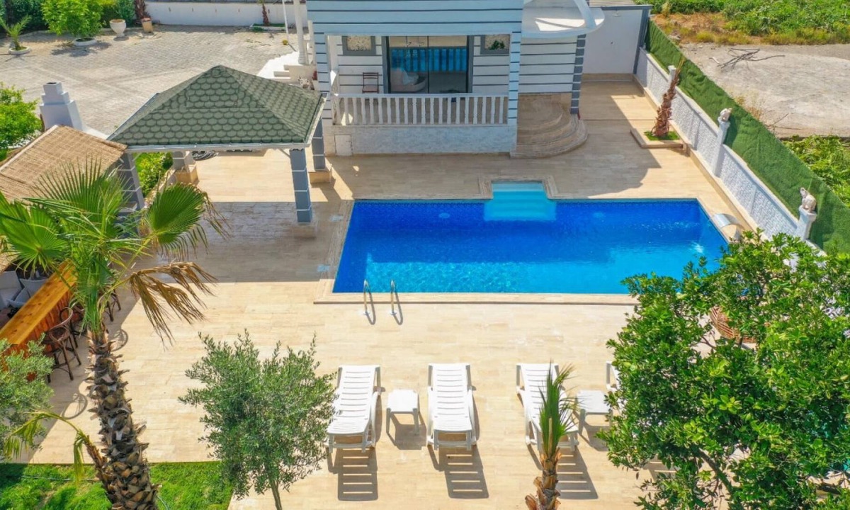 Lara Villa | Marvelous Conservative Villa in Muratpasa