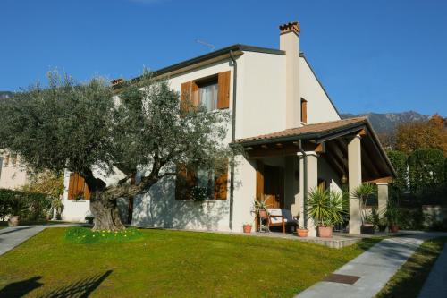 Borso del Grappa House | Maryhouse