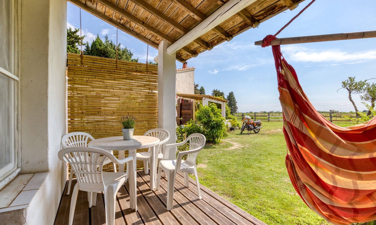Saintes-Maries-de-la-Mer House | 'Mas Des Cypres-Ensemble De 4 Mazets' with Private Terrace, Shared Garden and Wi-Fi