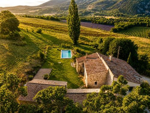 Roche-Saint-Secret House | Mas lysis