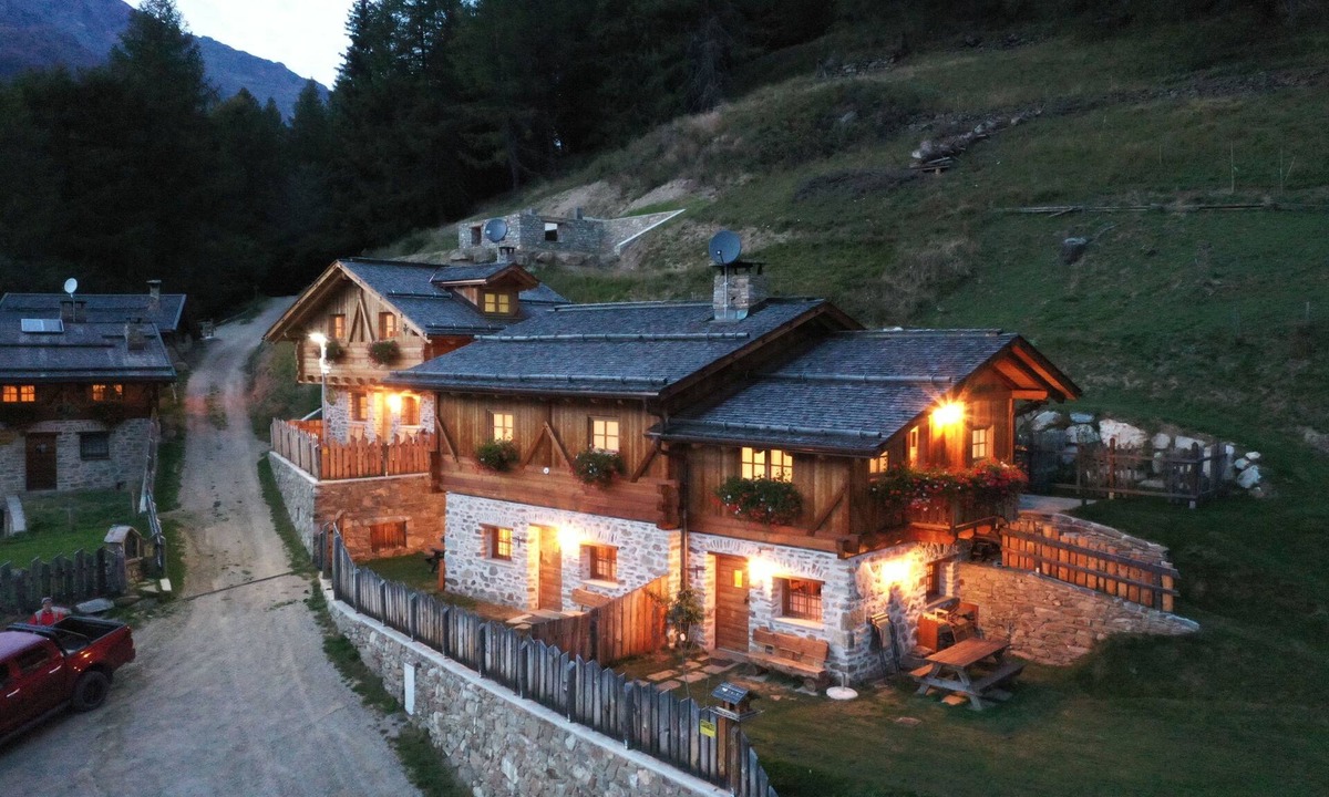 Cogolo Cabin | Maso Leprotto - Charming elegant Mountain Lodge, panoramic view and pet friendly