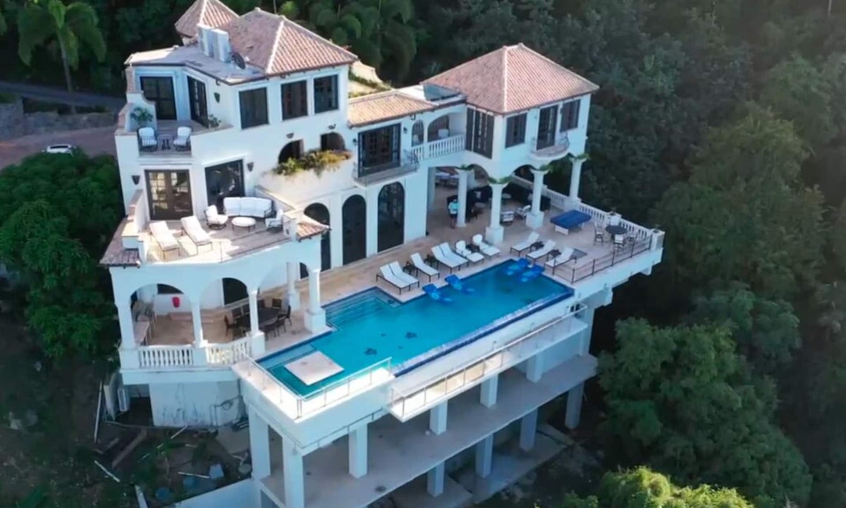 Estate Peter Bay Villa | Massive infinity edge pool overlooking Peter Bay. Discounted Spring Rates!