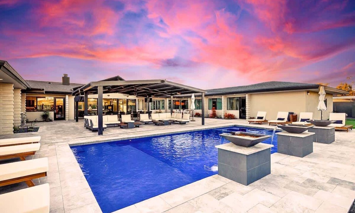 Paradise Valley Village House | Massive Resort Slps 28 l Pool & Spa | Near Golf