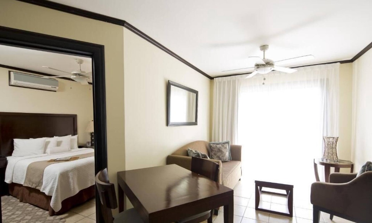 Santa Ana Hotel | Master Suite 2 bedrooms Apartment at Hotel Villa Los Candiles