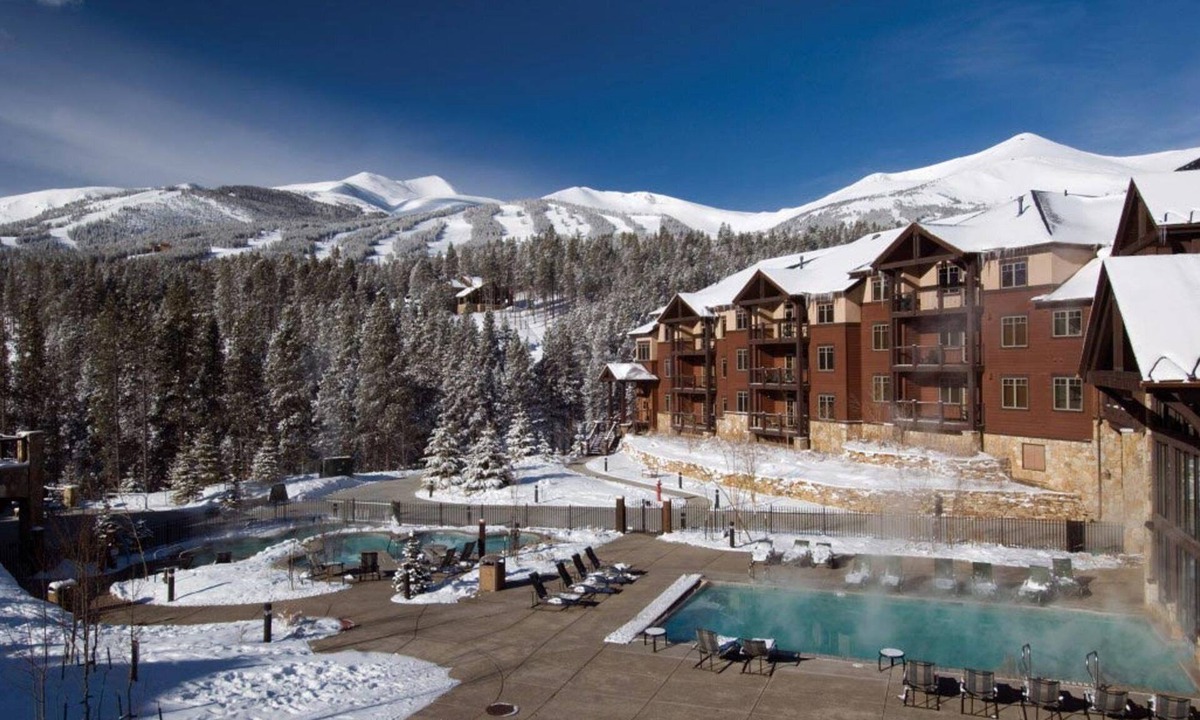 Four O'Clock Villa | Master Suite: Grand Timber Lodge @ Breckenridge CO