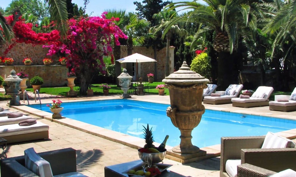 Binissalem Villa | Masterful Mallorca Villa | Villa Lucius | 5 Bedrooms | Spacious Furnished