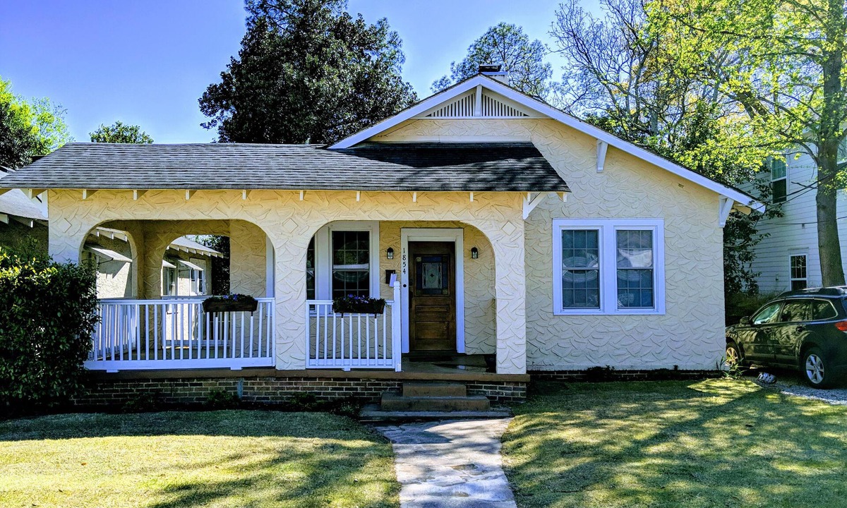 Midtown House | Master’s Getaway: 10 mins from National; 30 s walk from AMAZING coffee & drinks!
