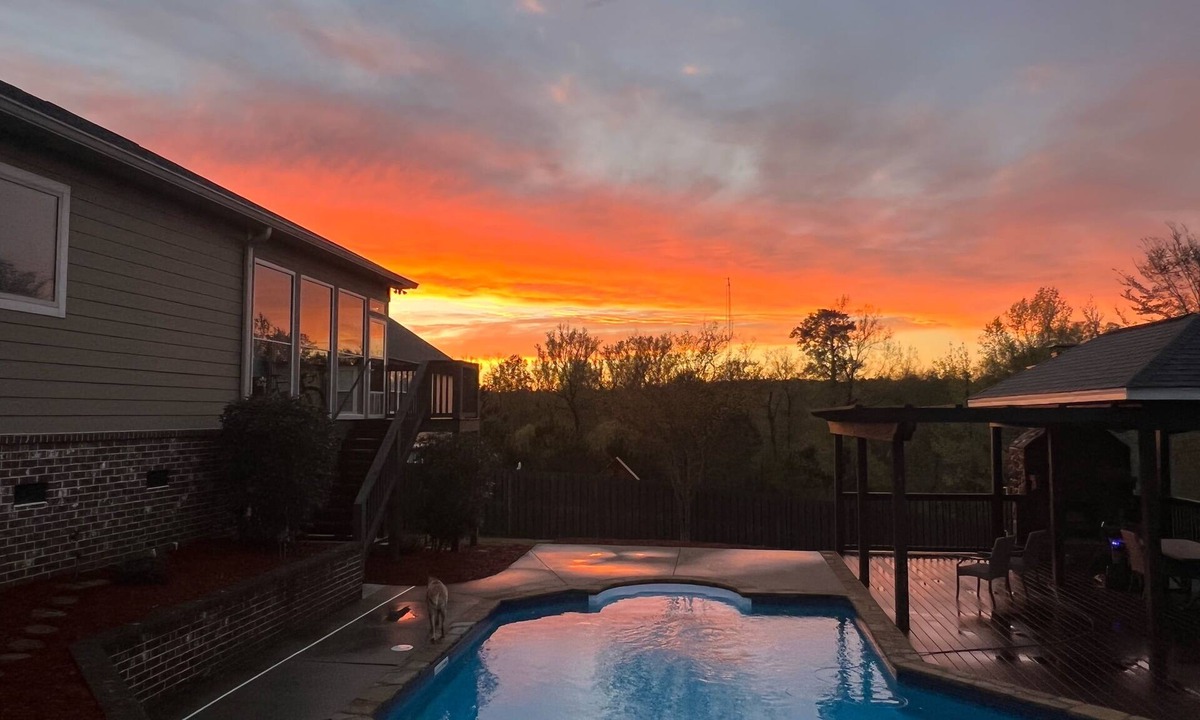 Riverwood Plantation House | Masters Week suburban stunner, pool, sauna and outdoor pergola with fireplace.