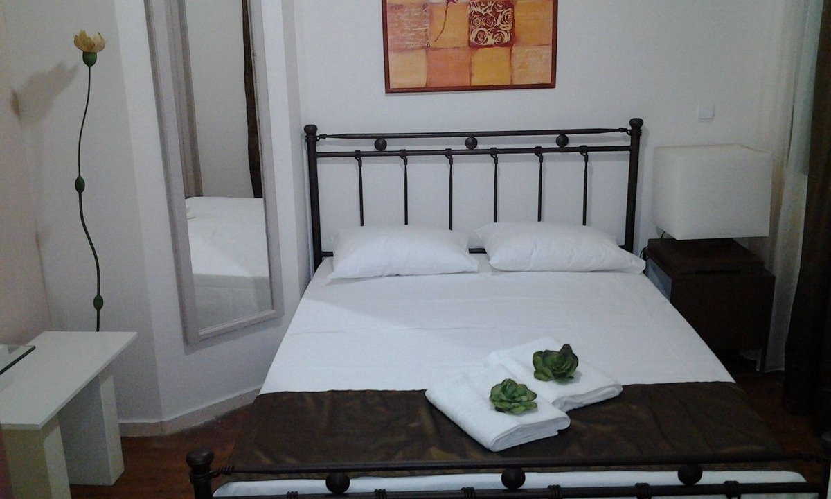 Chios Town Apartment | Mastic Point Studios