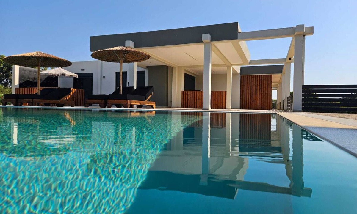Lahania Hotel | Mat Suites