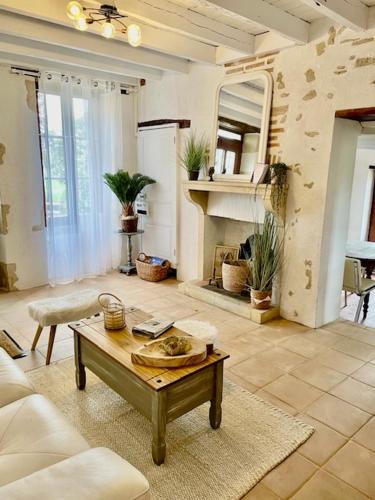 Mars-sur-Allier Villa | MAT TRANG