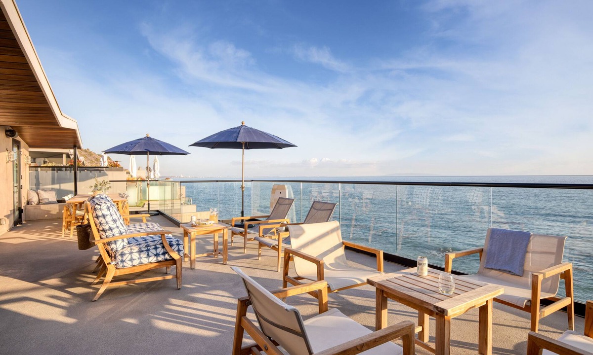 Eastern Malibu House | Matador by AvantStay | Ocean Front Malibu Pad w/Rooftop Patio