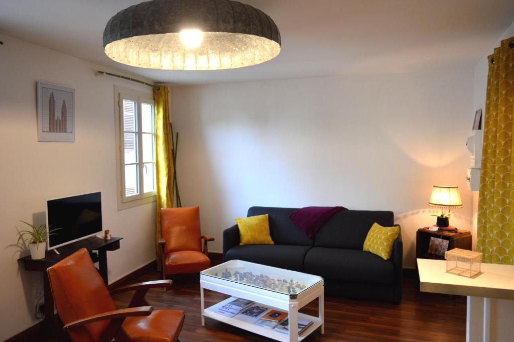Chartres Apartment | Matin d'été