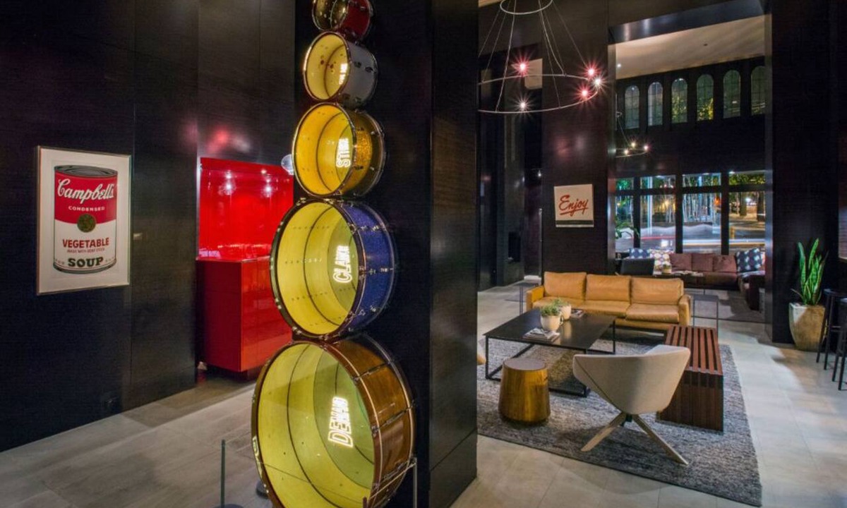 Belltown Hotel | Max King | Opulent Bed & Craft Beer Hours