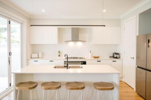 Mayfield House | Mayfield Modern Haven