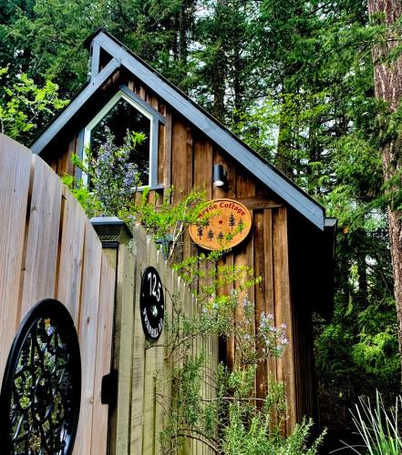 Mayne Island House | Mayne Cottage