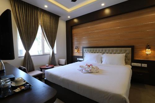 Chennai Hotel | Mayuraa Residency
