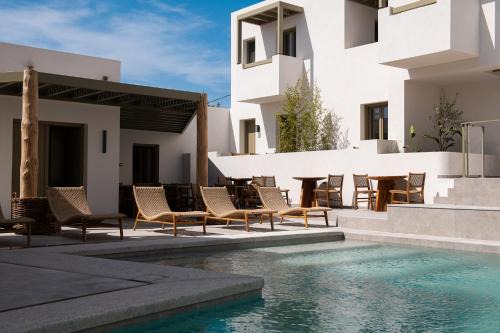Naousa Hotel | Mazee Paros