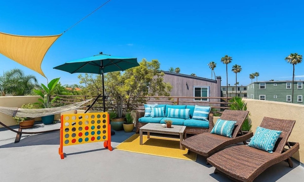 South Mission Beach Condo | MB 3BR Oceanview Penthouse with HUGE Rooftop decks