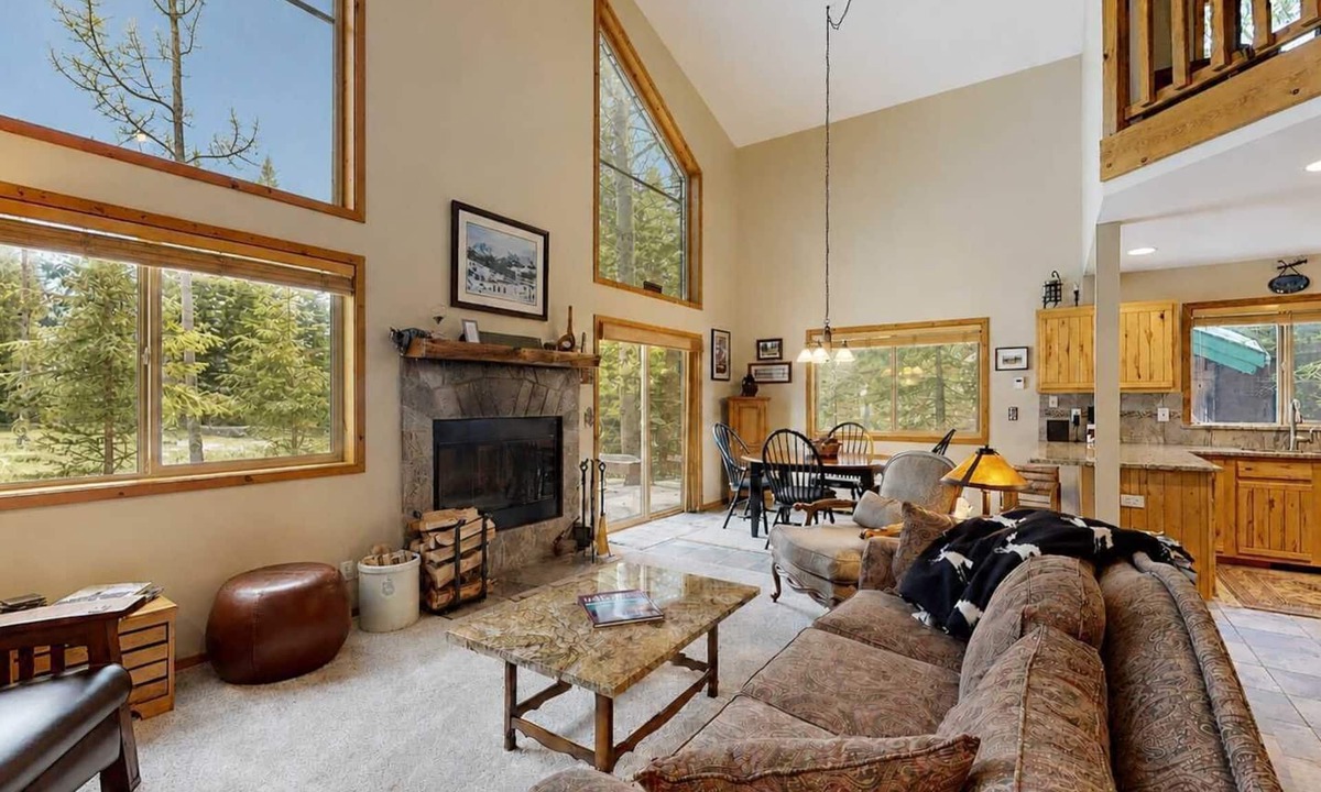 McCall House | McCall Golf Course Cabin | Pool, Deck, Loft