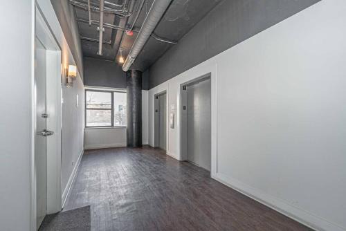 Near South Side Apartment | McCormick Place Spacious 3BR Family Heaven Suite with Optional Parking Sleeps 10 Guests Near Soldier Field and Field Museum