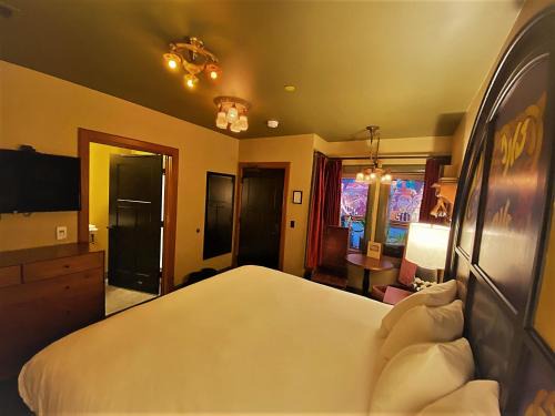 New Tacoma Hotel | McMenamins Elks Temple