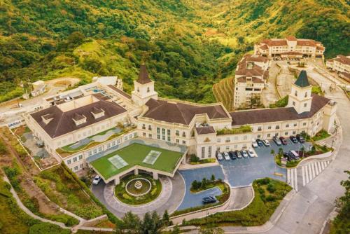 Laurel Apartment | MCollection - Scenic Tagaytay Getaway with Taal Views
