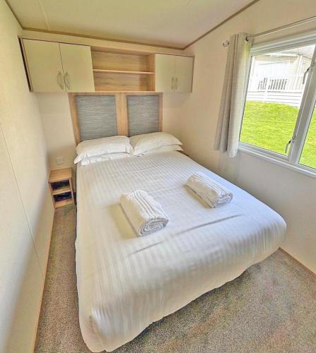Grampound Resort | Meadow Lakes