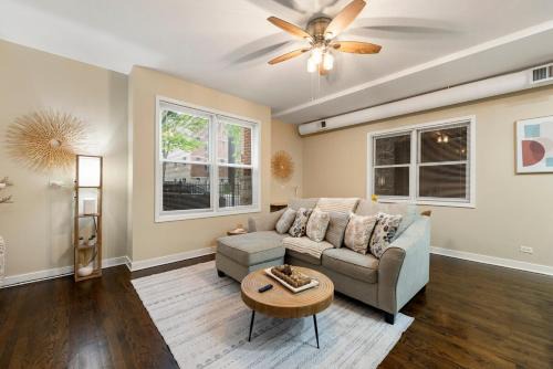 Tri-Taylor Apartment | Medical District 2BR with Jacuzzi & Parking
