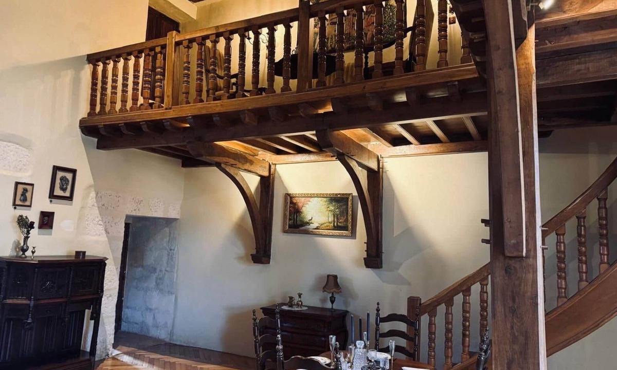 Saint-Laurent-des-Batons House | Medieval Heights - Château de St Maurice