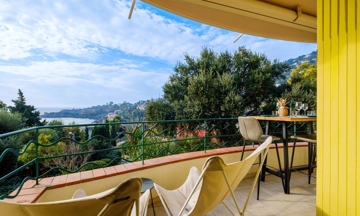 Espero-Pax Apartment | Mediterranean Escape Between the Sea and the Esterel Mountains