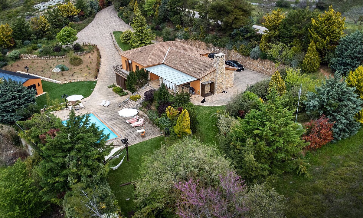 Marathon Villa | Mediterranean villa with private pool, just 40klm from Athens