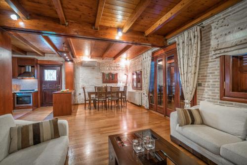 Khartata House | Melissa Stone House
