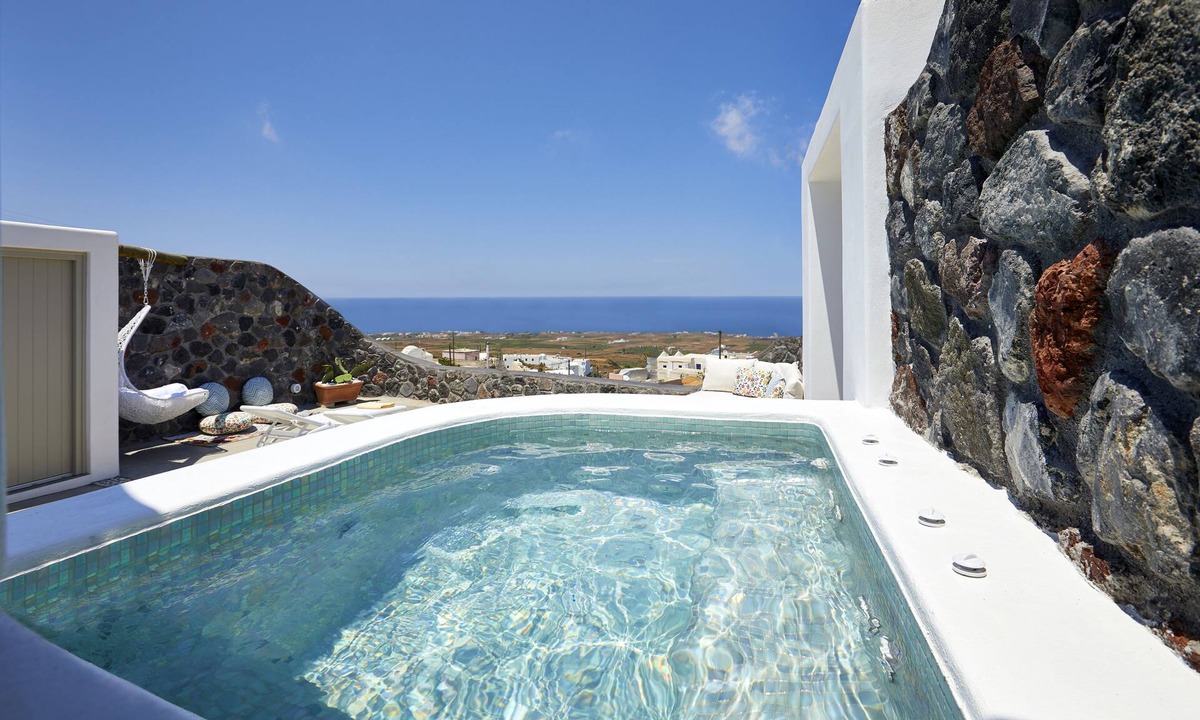 Finikia Hotel | Mellow Luxury Cave