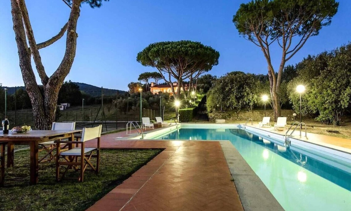 Capraia e Limite Villa | Melograno, private pool villa. A/C, Tennis, WiFi