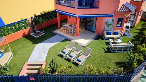 Costa Meloneras Villa | Meloneras beach detached house with BBQ and garden