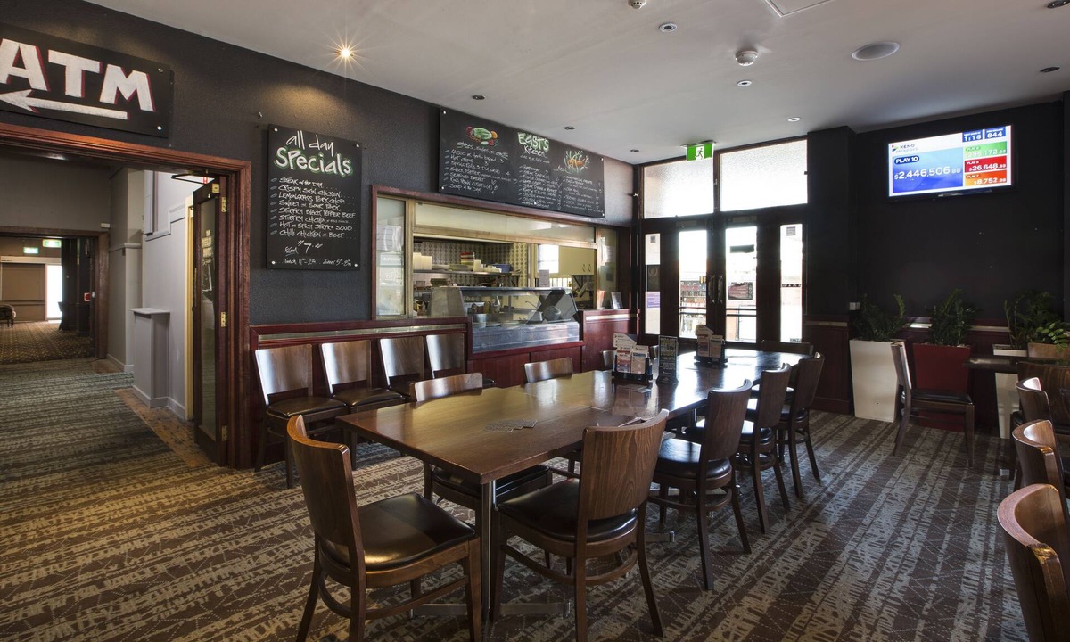Auburn Hotel | Melton Hotel